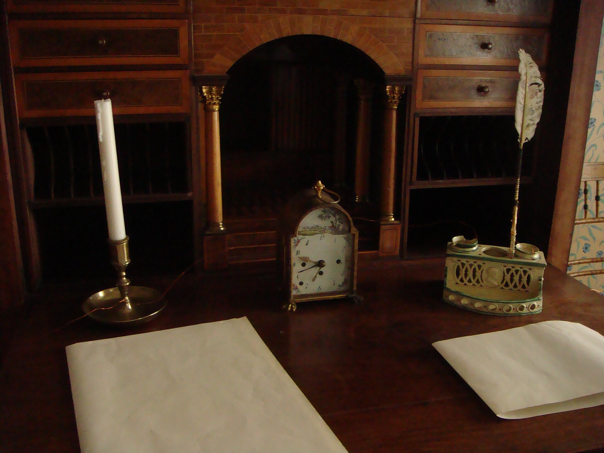 Brede-LilleBrede-writing-desk-detail